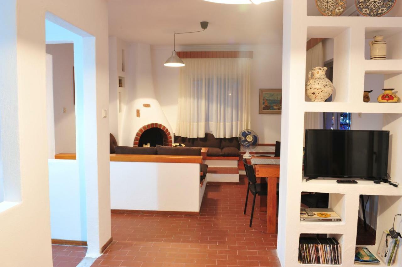 Apartment 99 Nea Peramos  Exterior photo